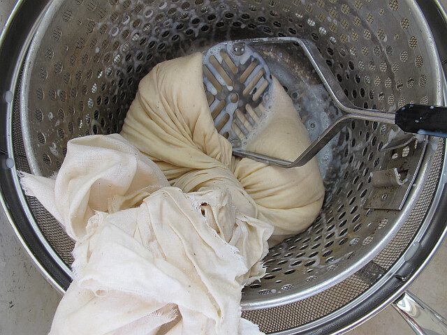 Butter Muslin being used